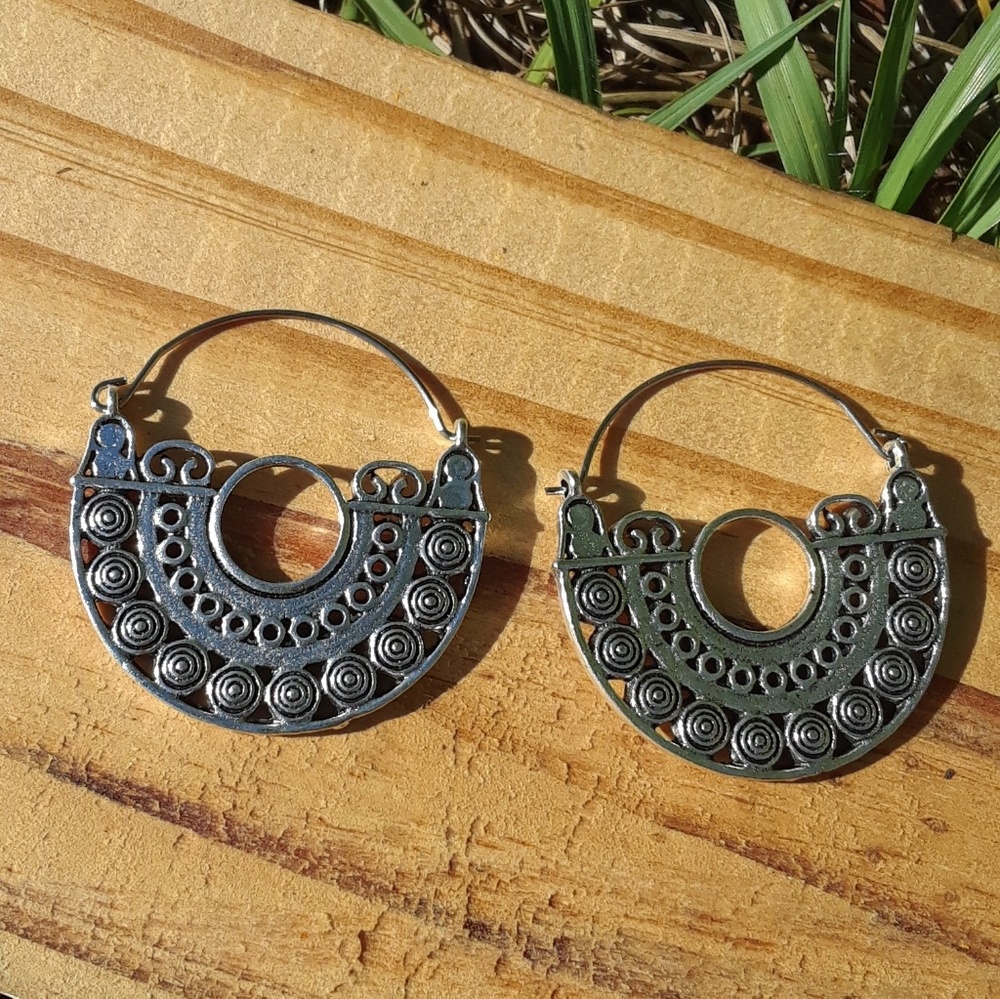 Unique design tribal style earrings